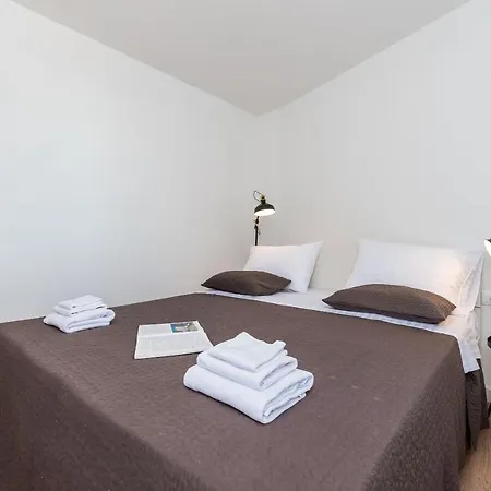 Apartment Luni - Three Bedroom With Balcony And City View