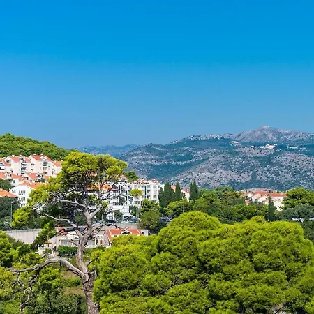 Luni - Three Bedroom With Balcony And City View Lejlighed